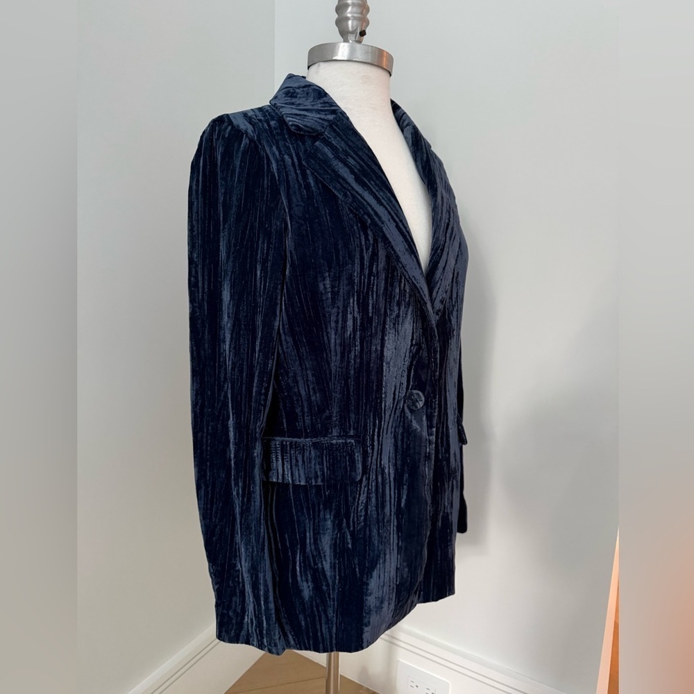 TOPSHOP Crinkle Velvet Jacket - Picture 8 of 13